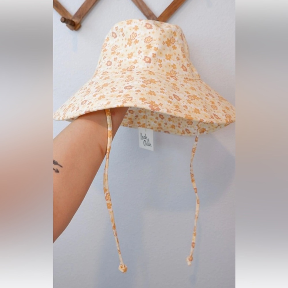 LACK OF COLOR holiday bucket hat cotton floral peach bloom 58 cm UPF 50 NEW TAGS - Picture 15 of 16